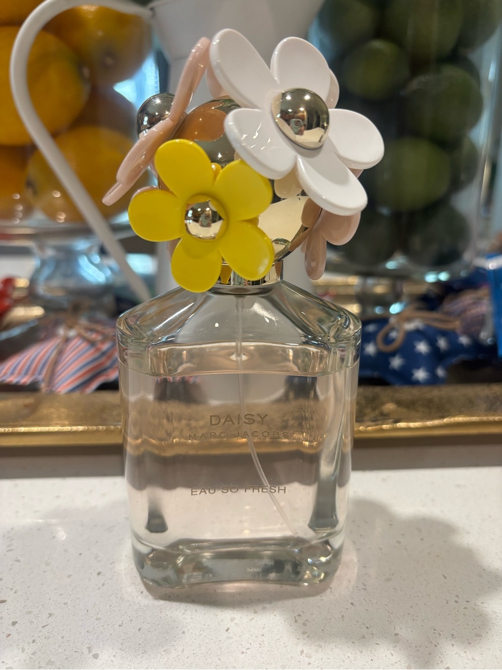 Marc Jacobs Daisy Decorative Floral Perfume Bottle - Yellow, White, Pink